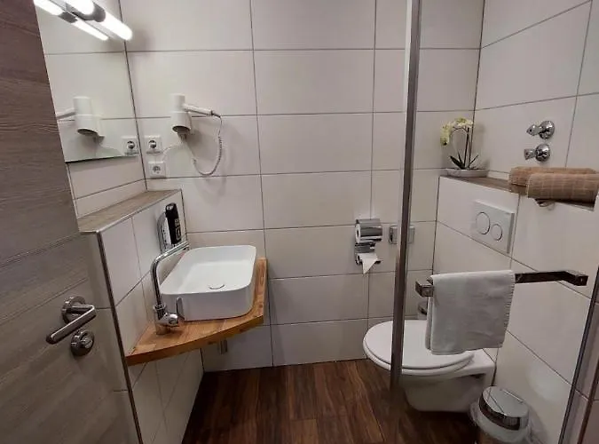 Otel Landgasthof Moersbergei
