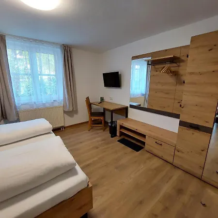 Landgasthof Moersbergei 3*