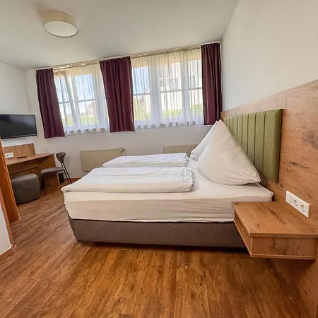 Hotel Landgasthof Moersbergei Bubenreuth